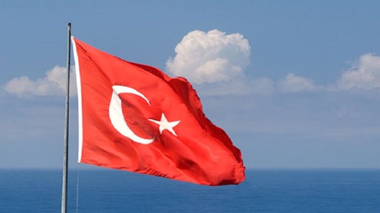 Türk Bayrağı Fiyatları Bayrak Özelliklerine Göre Değişkenlik Gösteriyor