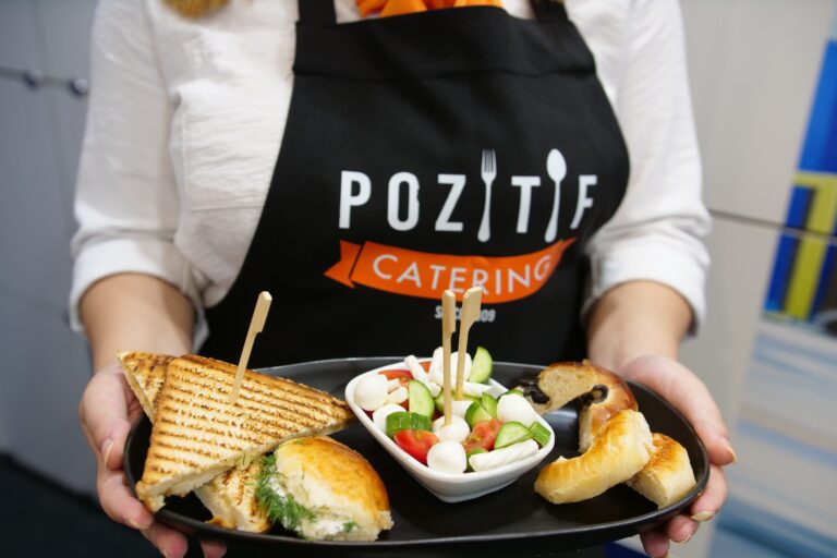 Pozitif Catering ile Fuar Deneyiminizi Zirveye Taşıyın